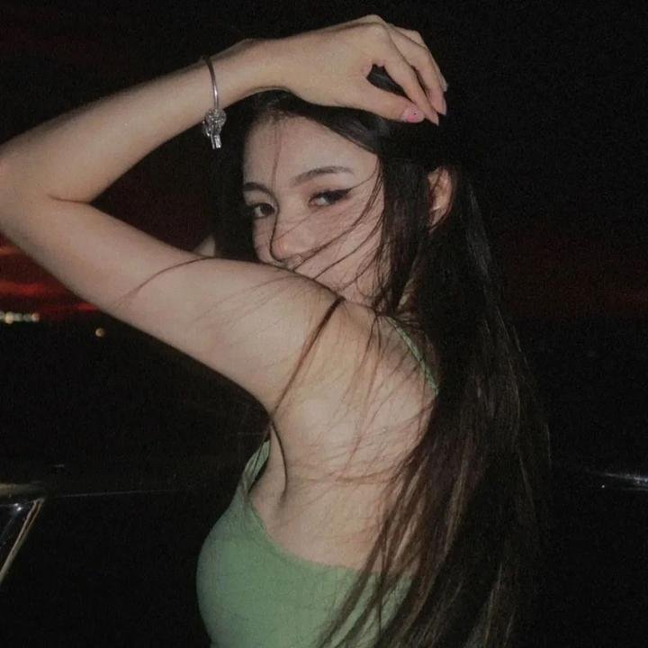 为丑女献上花束 在线观看